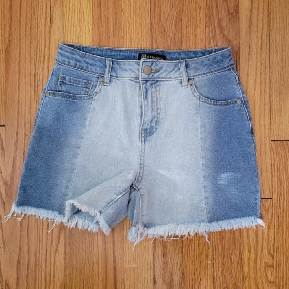 Versona Two Toned Women's Denim Shorts Modern Size 2 Light & Medium Wash Cutoffs